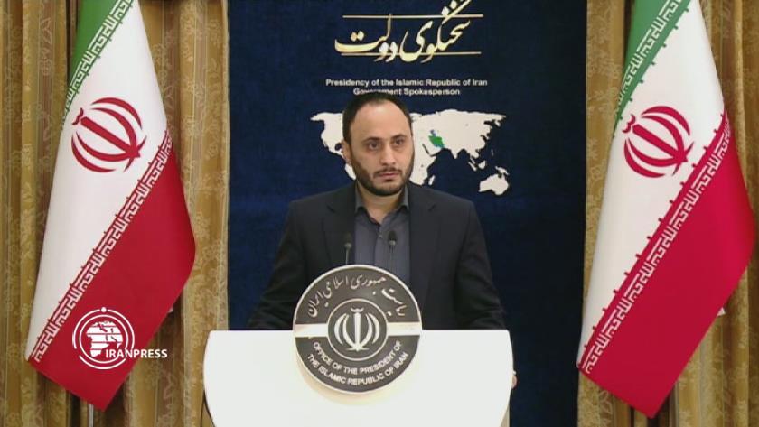 Iranpress: Government prioritizes using oil revenues for investment, says spokesman