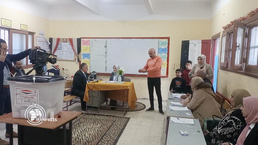 Iranpress: Presidential election: Egyptians call for Economic renascence 