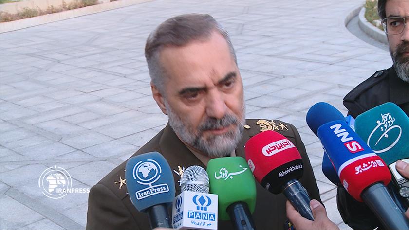 Iranpress: Iran to produce domestic helicopter