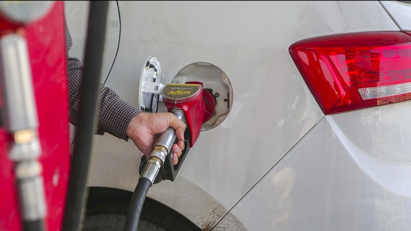 Iranpress: 60% of Iran gas stations connected to smart fuel system: Director of NIOPDC