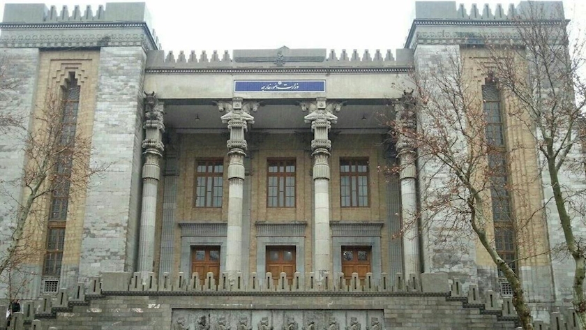 Iranpress: Iran Foreign Ministry summons German and Swedish envoys