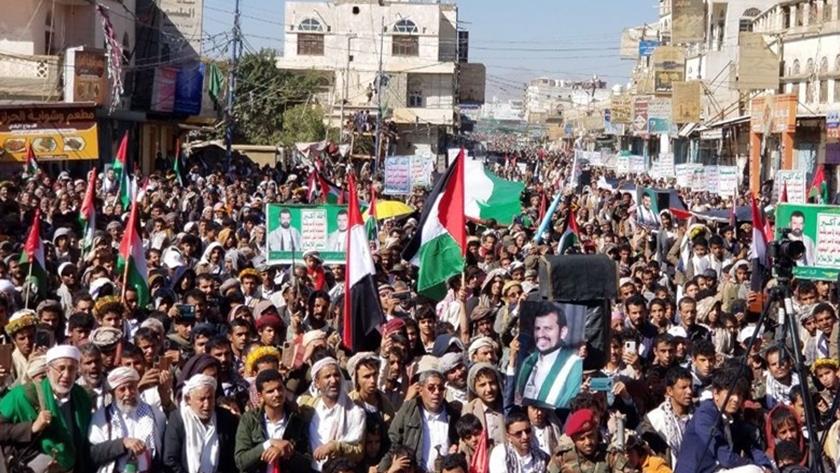 Iranpress: Yemenis rally in solidarity with Palestine, vow to respond to any US aggression
