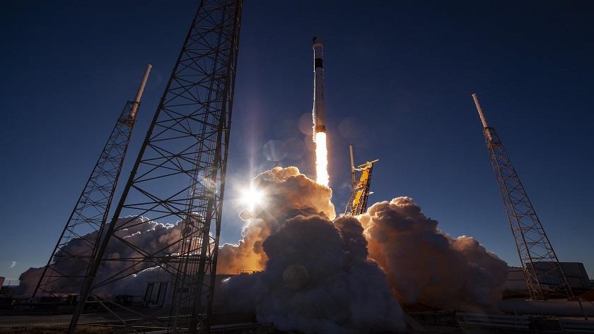 Iranpress: US military space plane blasts off from Florida