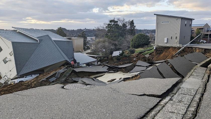 Iranpress: Powerful earthquake in Japan leaves 4 dead as warning of tsunami reduces