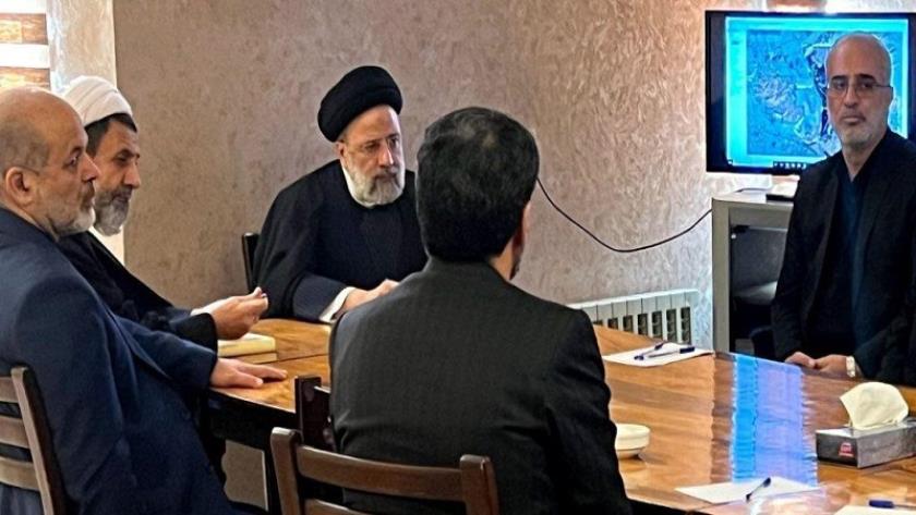 Iranpress: Raisi meets with security officials regarding terrorist attack in Kerman