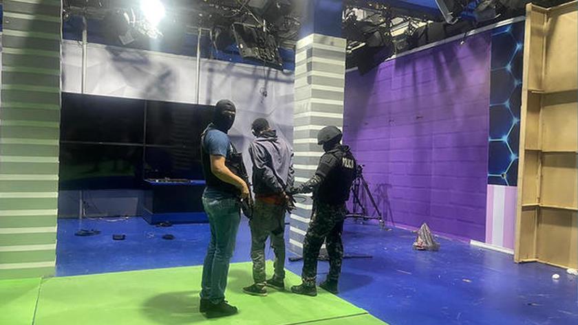 Iranpress: Gunmen in Ecuador fire shots on live TV 