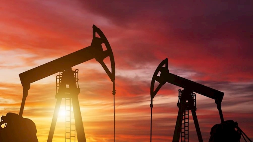 Iranpress: Oil prices rises more than 2% after US, UK attacks on Yemen