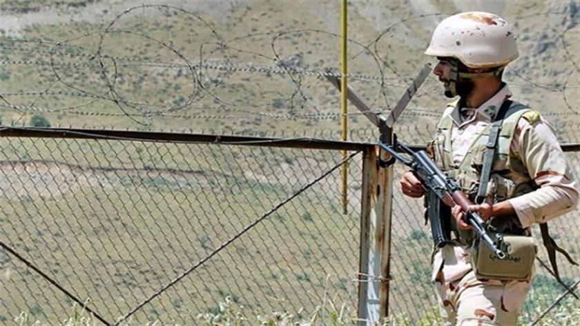 Iranpress: 2 terrorists killed in Saravan