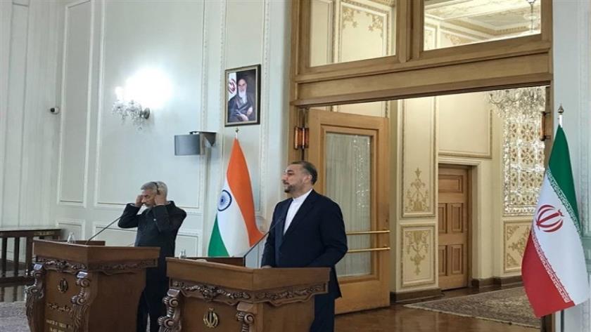 Iranpress: Iran FM to US: War not solution