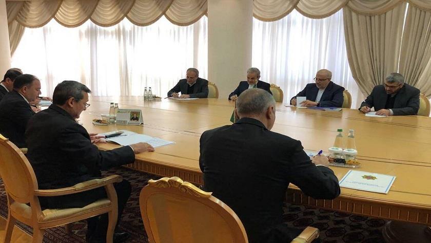 Iranpress: Iran, Turkmenistan confer on boosting cooperation in Oil, Gas Sectors