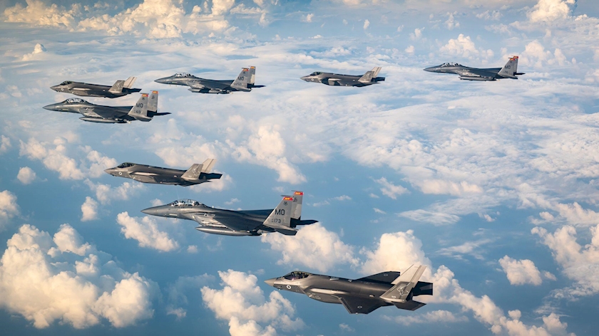 Iranpress: Israel purchase new fighter jets, helicopters and munitions from US
