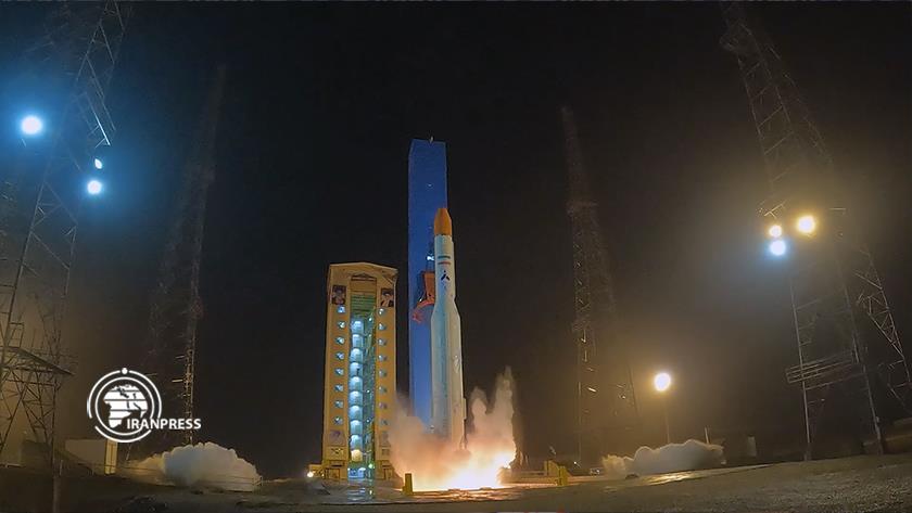 Iranpress: Iranian satellites manoeuvre in space 