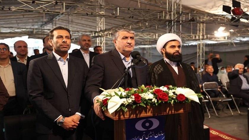 Iranpress: Iran begins construction of new nuclear power plant in Hormozgan Province