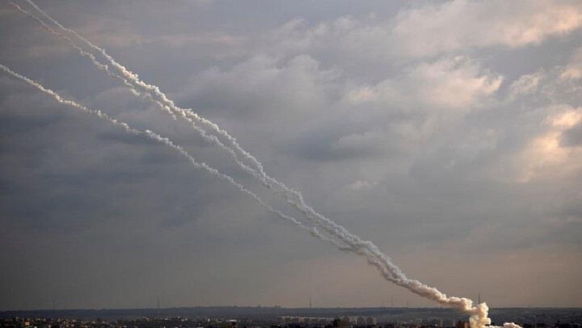 Iranpress: Hezbollah launches barracks of missiles into northern occupied territories