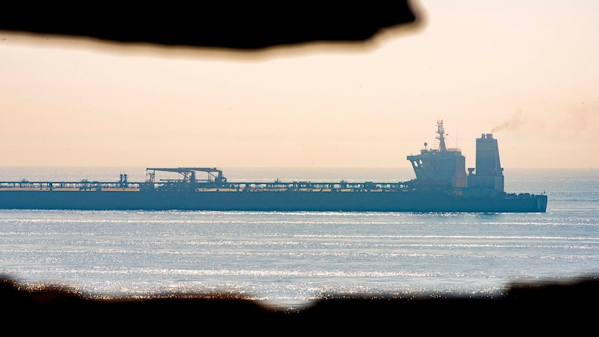 Iranpress: US illegally seizes 500,000 barrels of Iranian oil