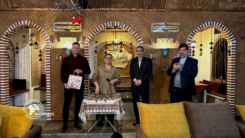 Iranpress: Greeks celebrate the anniversary of the Iranian Revolution