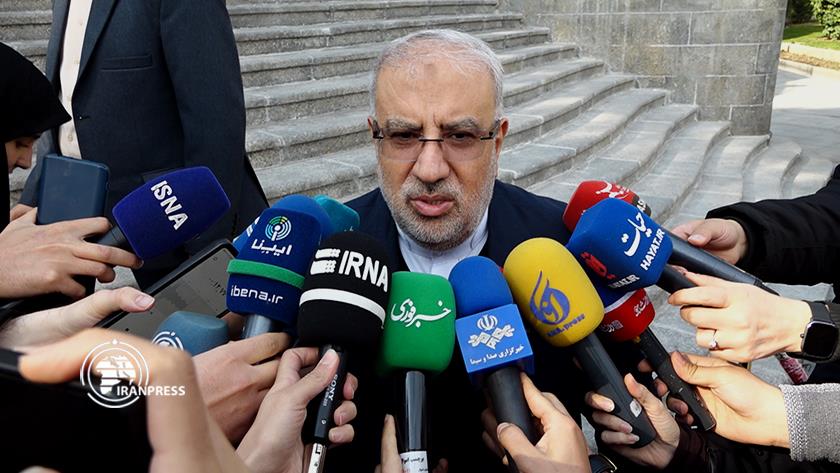 Iranpress: No gas cut-off after explosions: Iran Oil Minister