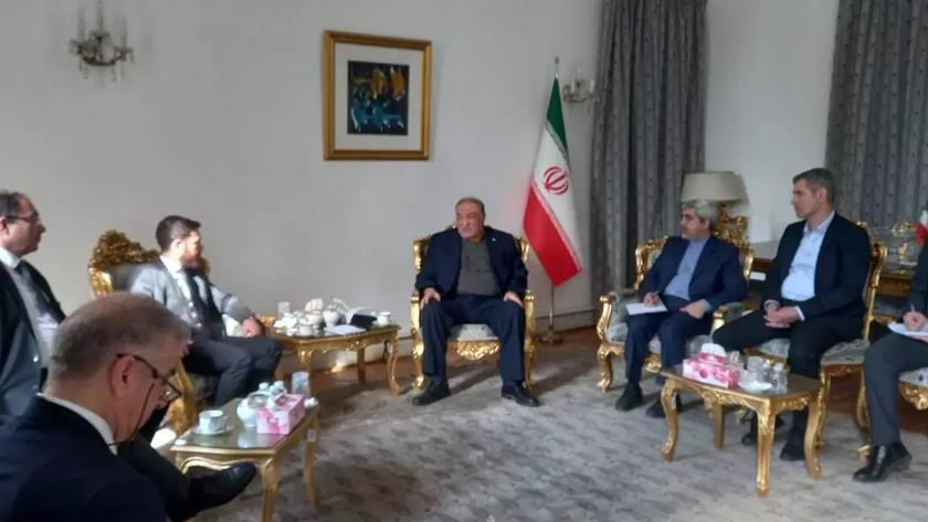 Iranpress: Armenia extends invitation to Iranian companies for construction projects