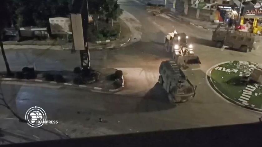 Iranpress: Israeli troops clash with Palestinian youths 