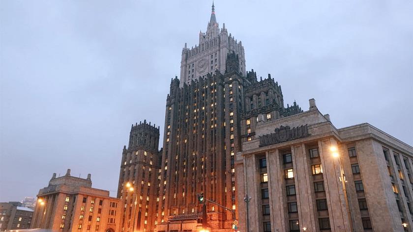 Iranpress: Russia slams new EU sanctions; banning entry to officials