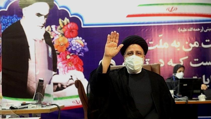 Iranpress: Raisi elected as a member of Assembly of Experts