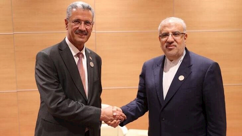 Iranpress: Iran, Iraq review integrated development of joint gas fields