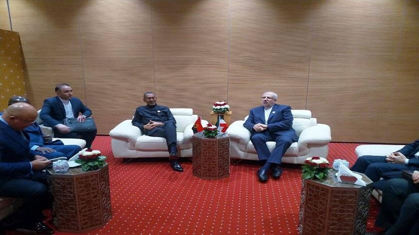 Iranpress: Oil minister: Iran ready to export technical, engineering services to Angola