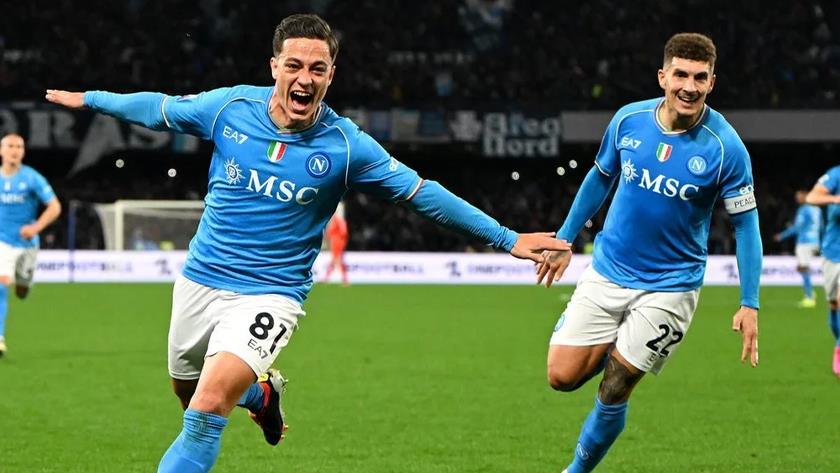 Iranpress: Giacomo Raspadori scores late winner