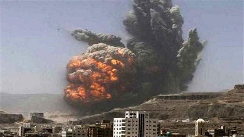 Iranpress: US, British fighters hit Yemeni International Airport