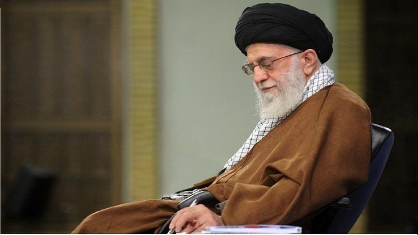 Iranpress: Leader hails healthcare worker for saving mother, baby lives
