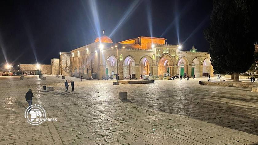 Iranpress: Massive presence of Palestinian Worshippers in Al-Aqsa Mosque