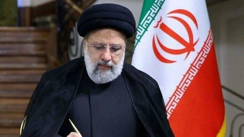 Iranpress: President Raisi congratulates South Africa on its National Day