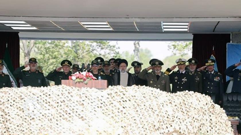 Iranpress: Iran marks National Army Day