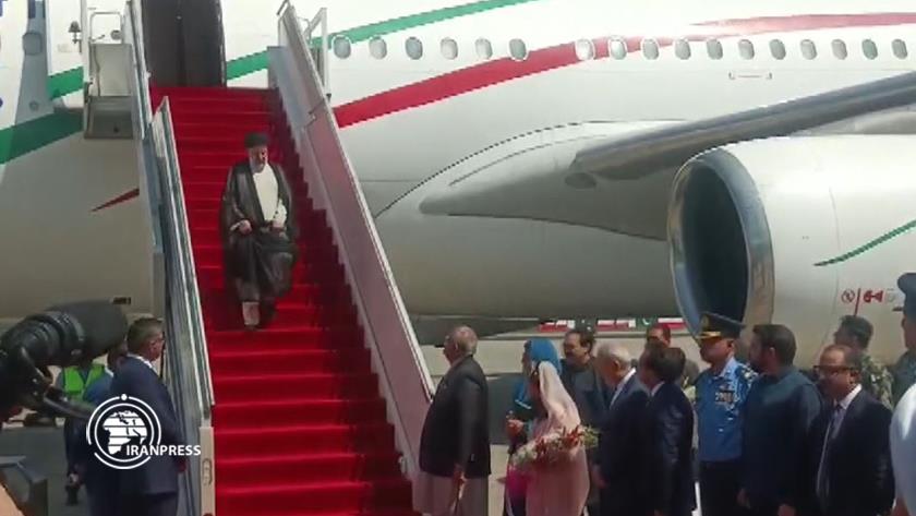 Iranpress: President Raisi officially welcomed in Pakistan
