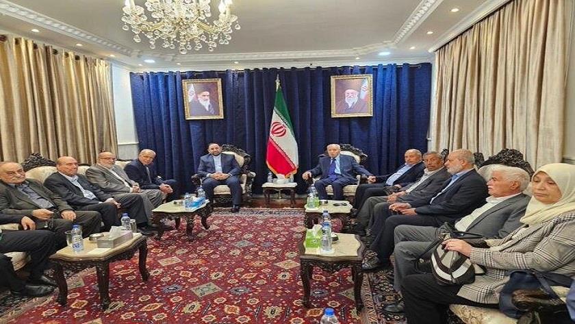 Iranpress: Leader of Palestinian resistance groups meet at Iran