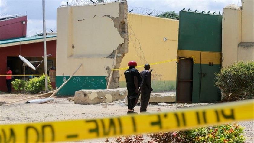 Iranpress: Over 118 inmates escaped prison in Nigeria