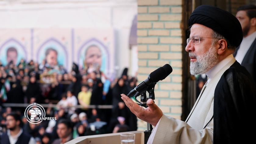 Iranpress: Crackdown on students uncovered real face of US: Pres. Raisi