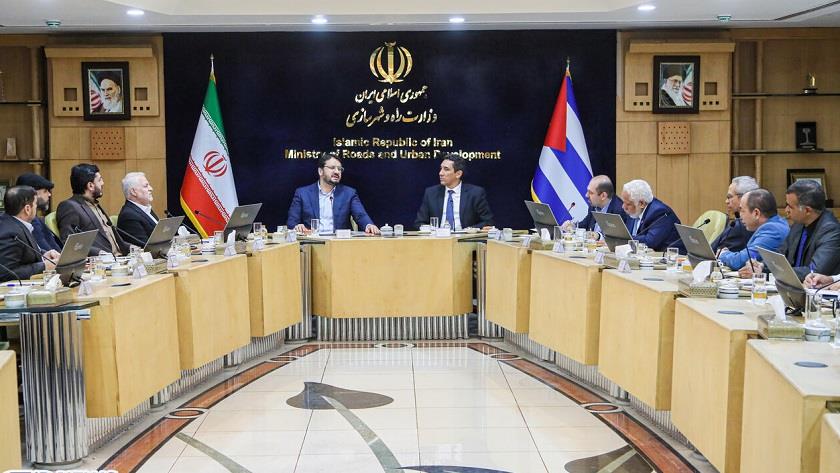 Iranpress: Iran, Cuba to develop cooperation in field of transportation