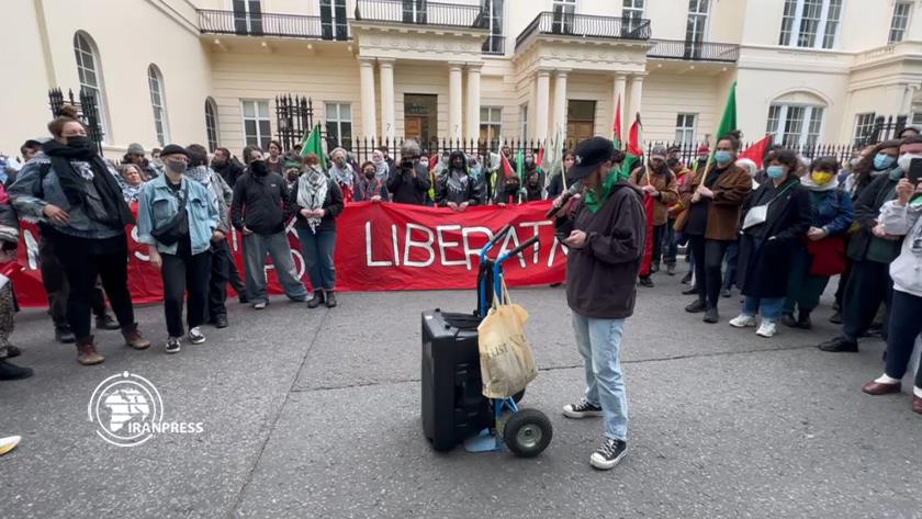 Iranpress:  London workers show solidarity with people of Gaza 