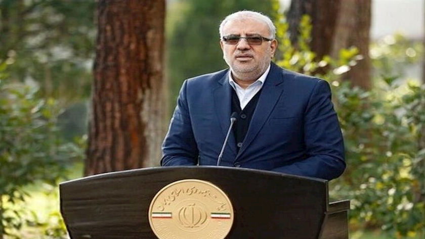 Iranpress: Iran Establishes1,000 KM Oil Transization Pipeline this Year
