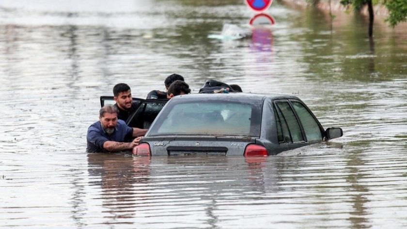 Iranpress: Heavy flood in Mashhad leaves at least 7 dead, 12 missing