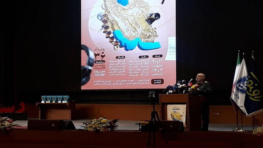 Iranpress: IRGC Commander urges media to create political vision