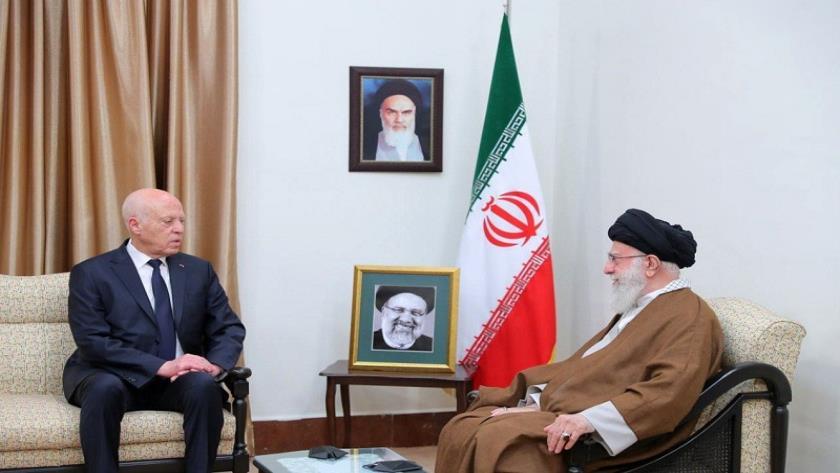 Iranpress: Tunisian President offers condolences to Iran Leader