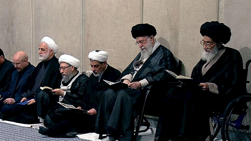 Iranpress: Leader holds mourning ceremony for late Pres. Raisi
