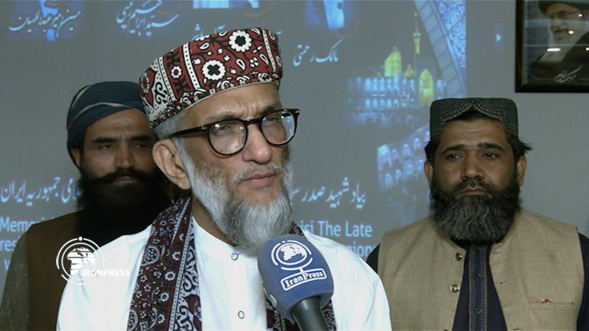 Iranpress: Imam Khomeini Man of Century: Pakistani Religious Figure
