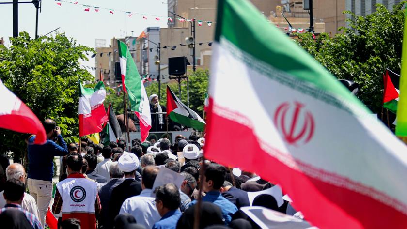 Iranpress: Tehran Commemorates Khordad 15 Uprising