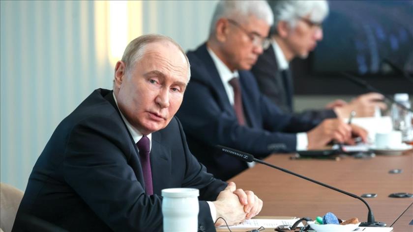 Iranpress: Putin: Israeli Atrocities in Gaza is Genocide of Its Civilian Population