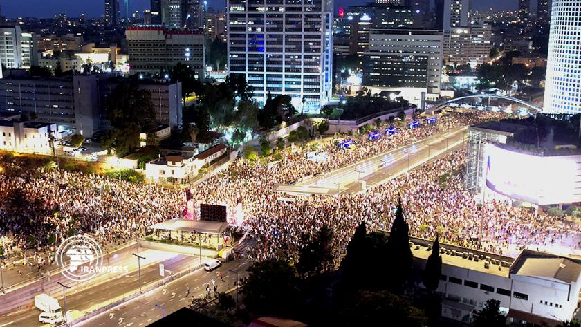 Iranpress: Anti-Netanyahu protests in Tel Aviv turn violent
