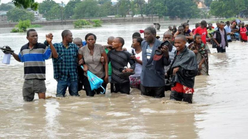 Iranpress: At least 24 killed by flooding, landslides 