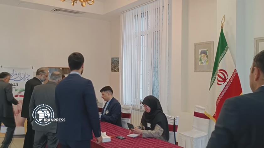 Iranpress: 14th Iranian presidential elections runoff underway in Belarus
